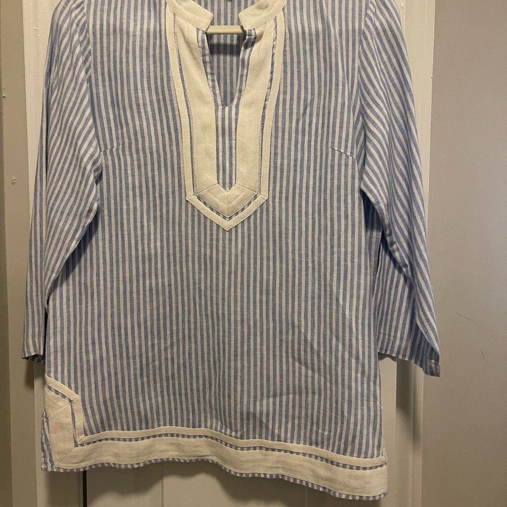 Linen Crown and Ivy Tunic (Medium). Blue and white.